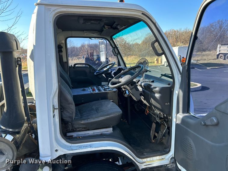 image for item NR9487 1999 Isuzu NPR  street sweeper truck