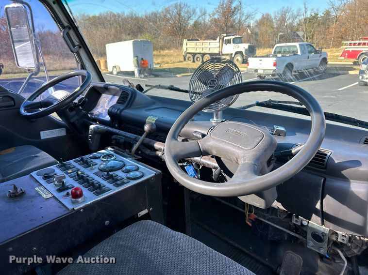 image for item NR9487 1999 Isuzu NPR  street sweeper truck