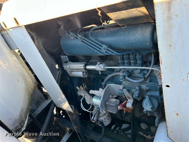 image for item NR9487 1999 Isuzu NPR  street sweeper truck