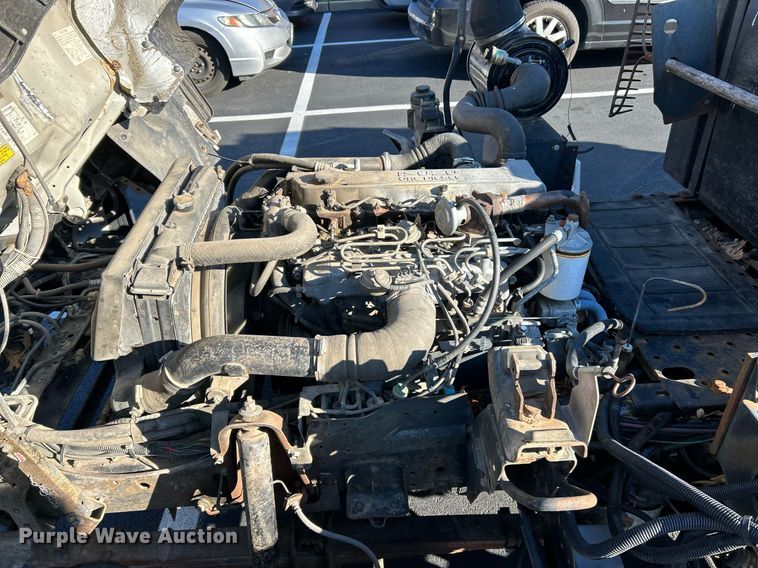 image for item NR9487 1999 Isuzu NPR  street sweeper truck