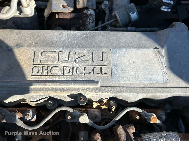 image for item NR9487 1999 Isuzu NPR  street sweeper truck