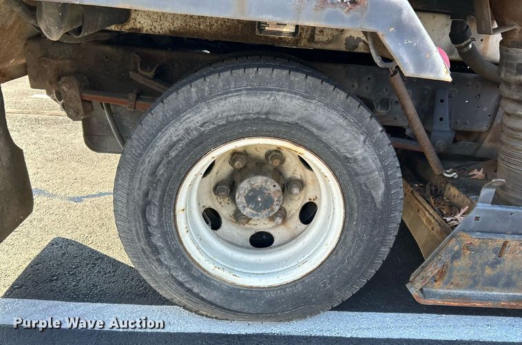 image for item NR9487 1999 Isuzu NPR  street sweeper truck