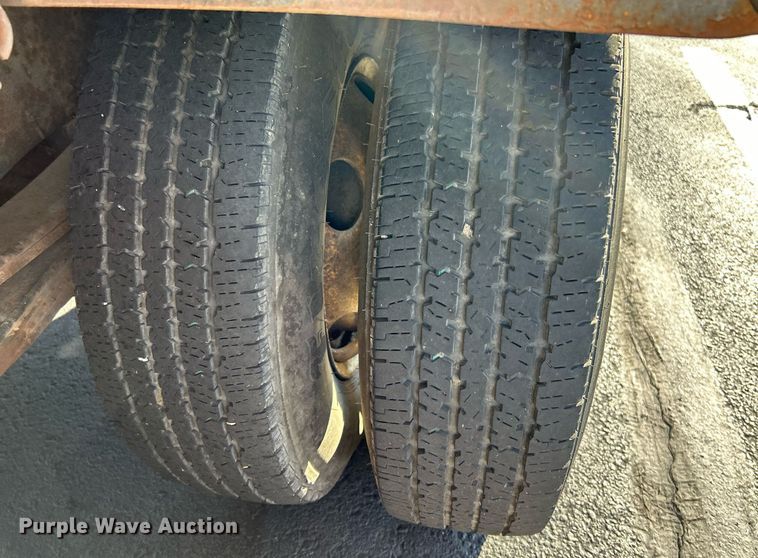 image for item NR9487 1999 Isuzu NPR  street sweeper truck