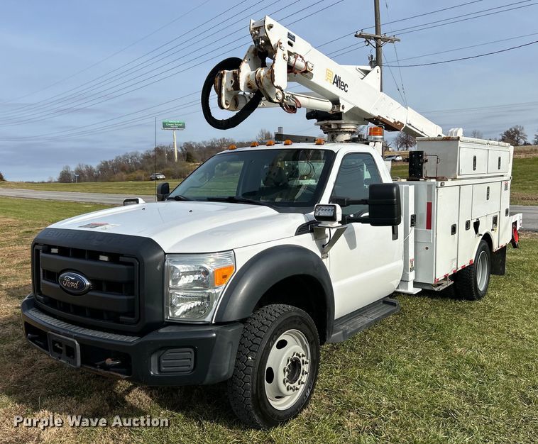 image for item NR9495 2016 Ford F550 Super Duty  bucket truck