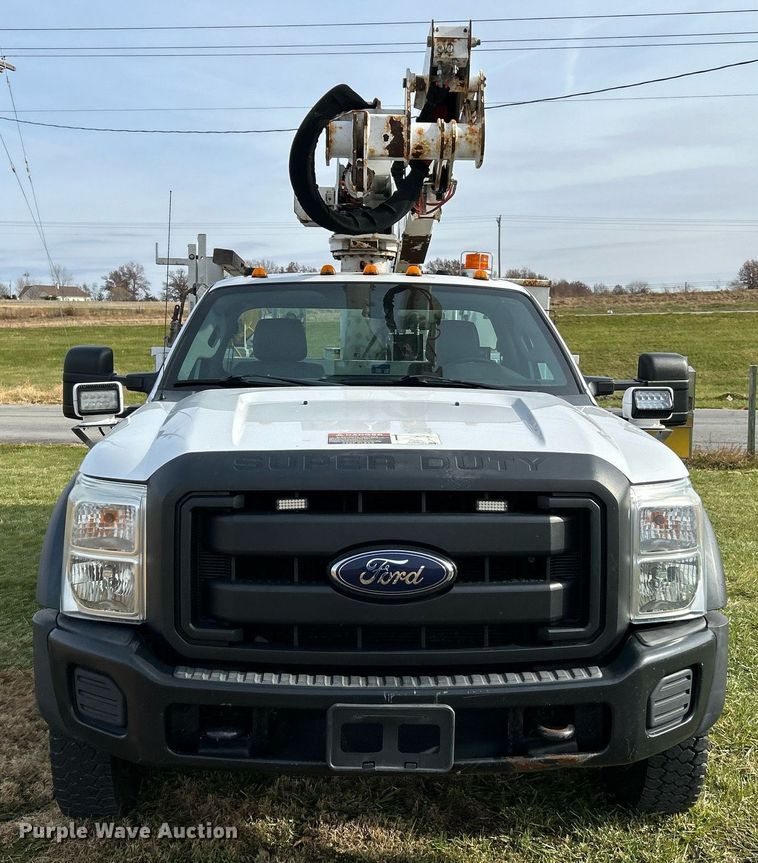 image for item NR9495 2016 Ford F550 Super Duty  bucket truck