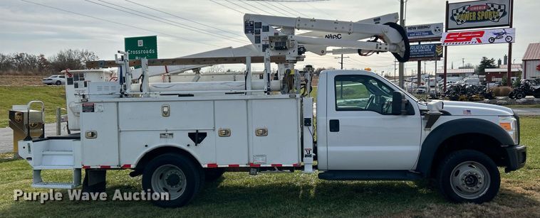 image for item NR9495 2016 Ford F550 Super Duty  bucket truck