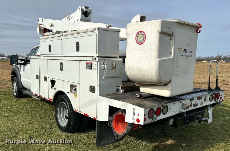 image for item NR9495 2016 Ford F550 Super Duty  bucket truck
