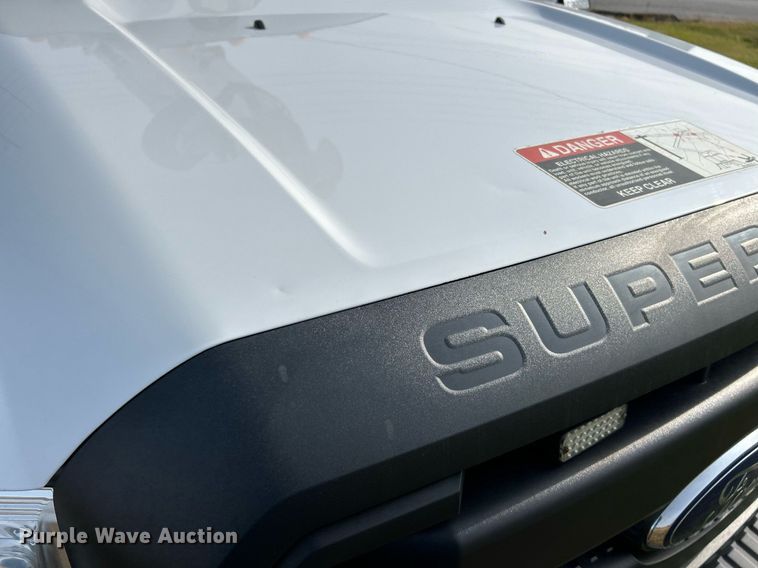 image for item NR9495 2016 Ford F550 Super Duty  bucket truck