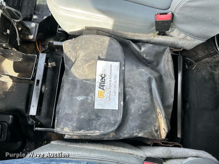 image for item NR9495 2016 Ford F550 Super Duty  bucket truck