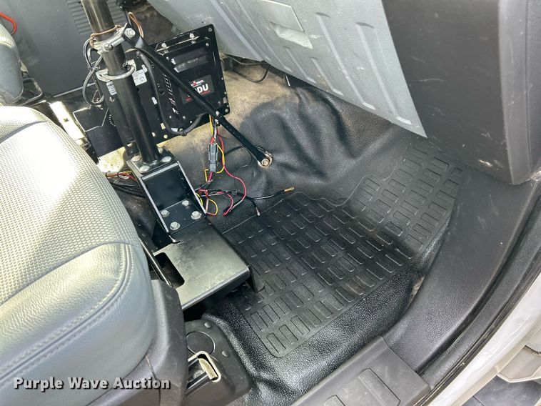 image for item NR9495 2016 Ford F550 Super Duty  bucket truck