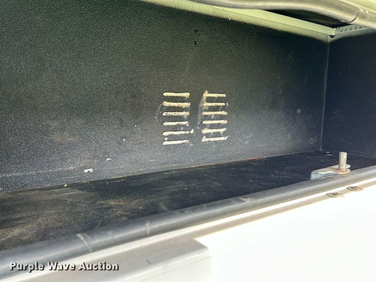 image for item NR9495 2016 Ford F550 Super Duty  bucket truck