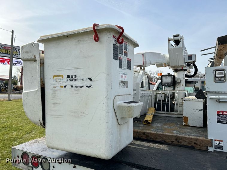 image for item NR9495 2016 Ford F550 Super Duty  bucket truck