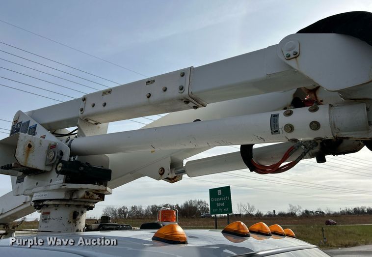 image for item NR9495 2016 Ford F550 Super Duty  bucket truck