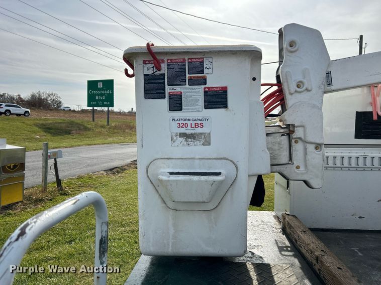 image for item NR9495 2016 Ford F550 Super Duty  bucket truck