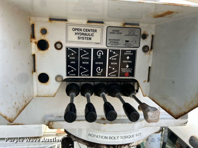 image for item NR9495 2016 Ford F550 Super Duty  bucket truck