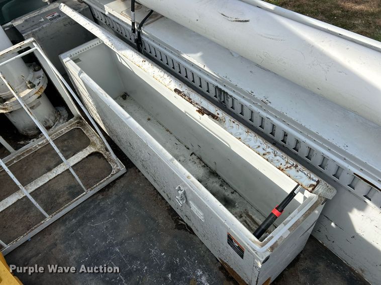 image for item NR9495 2016 Ford F550 Super Duty  bucket truck