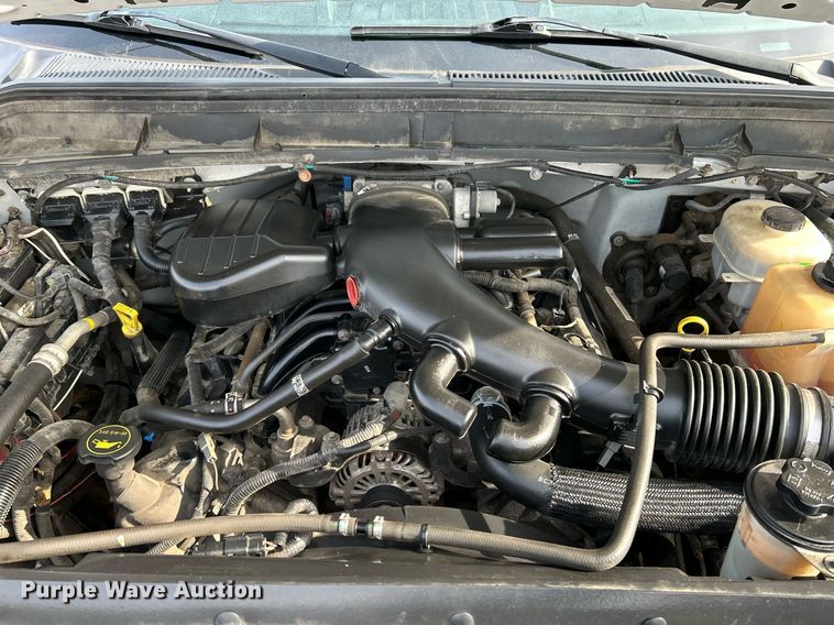 image for item NR9495 2016 Ford F550 Super Duty  bucket truck