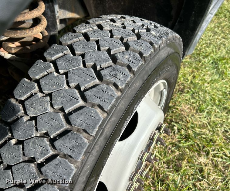 image for item NR9495 2016 Ford F550 Super Duty  bucket truck