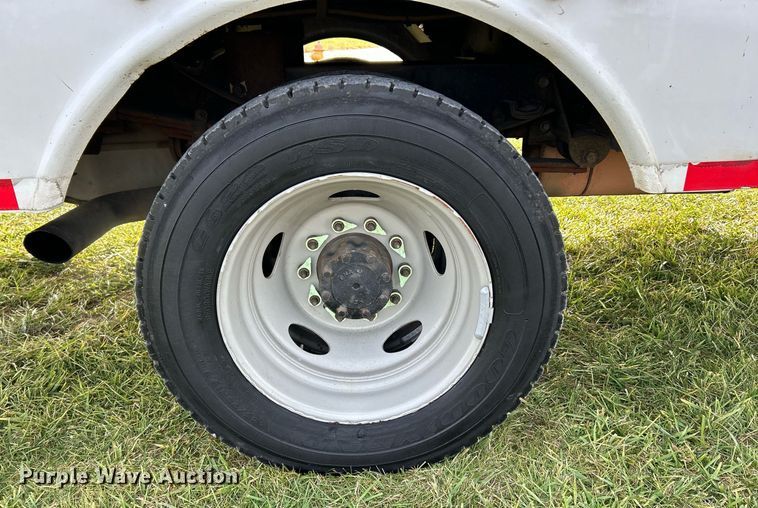 image for item NR9495 2016 Ford F550 Super Duty  bucket truck