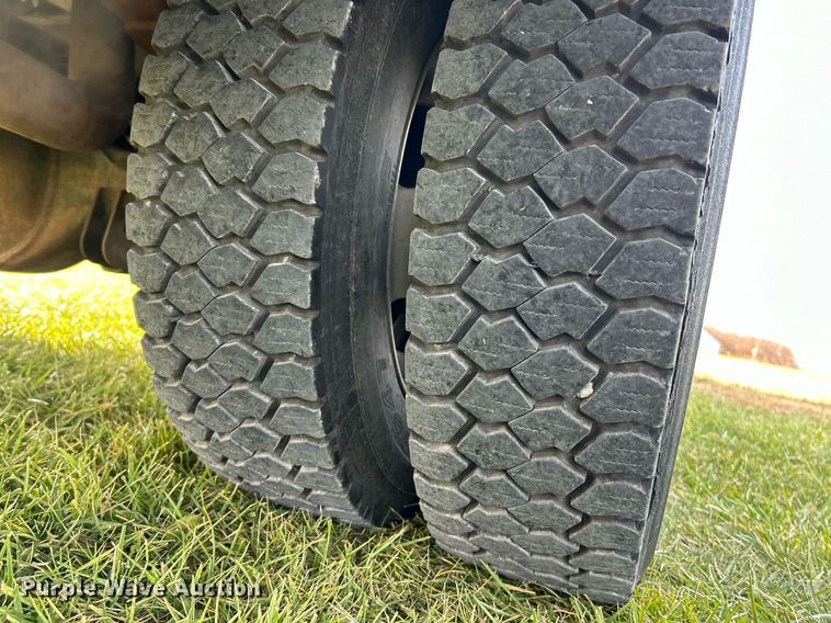 image for item NR9495 2016 Ford F550 Super Duty  bucket truck