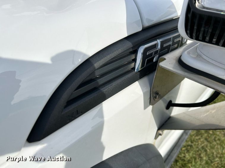 image for item NR9495 2016 Ford F550 Super Duty  bucket truck