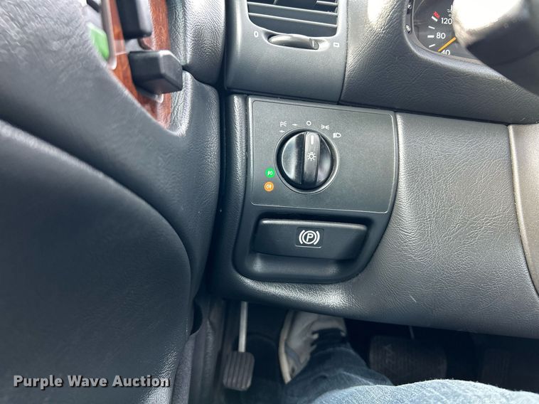 image for item NR9496 2002 Mercedes Benz CLK 320  Convertible