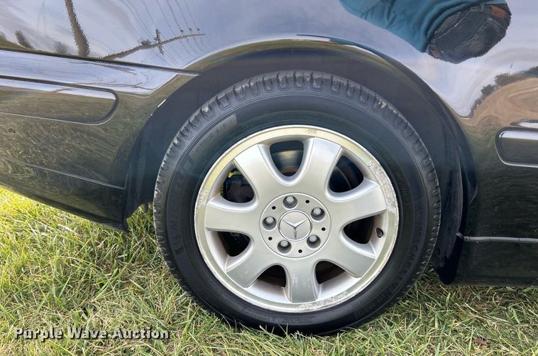 image for item NR9496 2002 Mercedes Benz CLK 320  Convertible