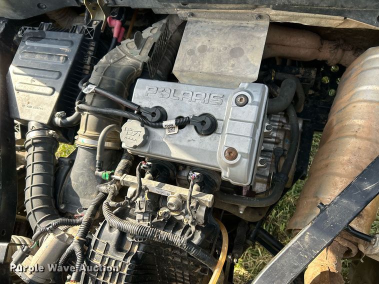 image for item NR9501 2015 Polaris Ranger 900 Crew  utility vehicle