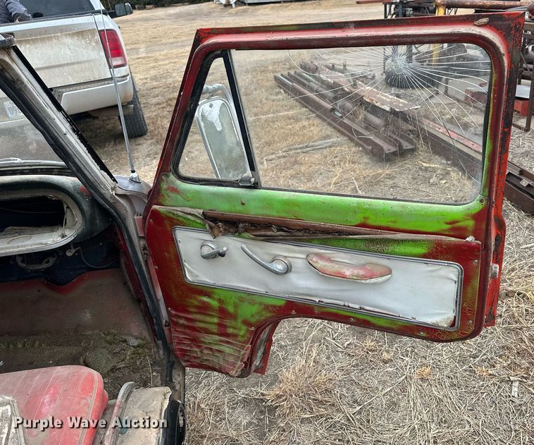 image for item NS9014 1963 Chevrolet Greenbrier  van