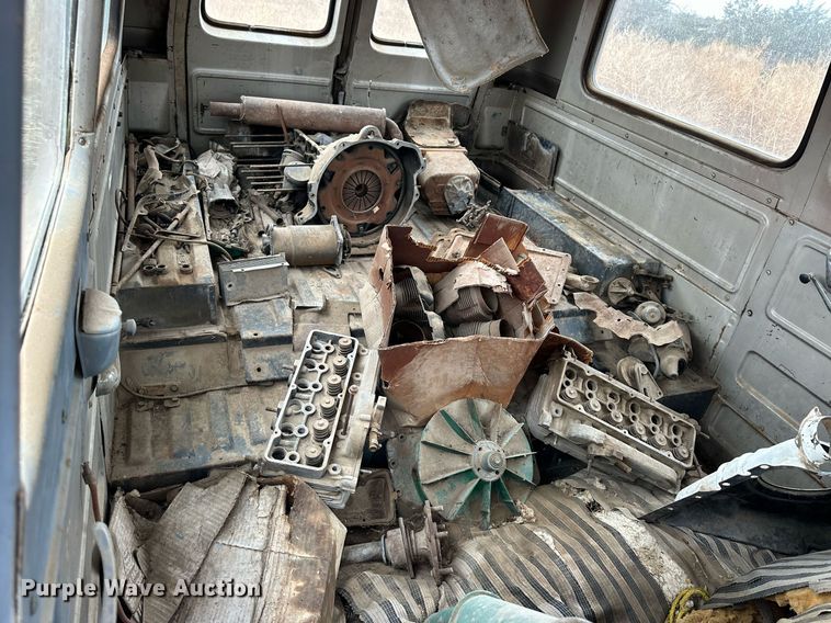 image for item NS9016 1964 Chevrolet Greenbrier  van