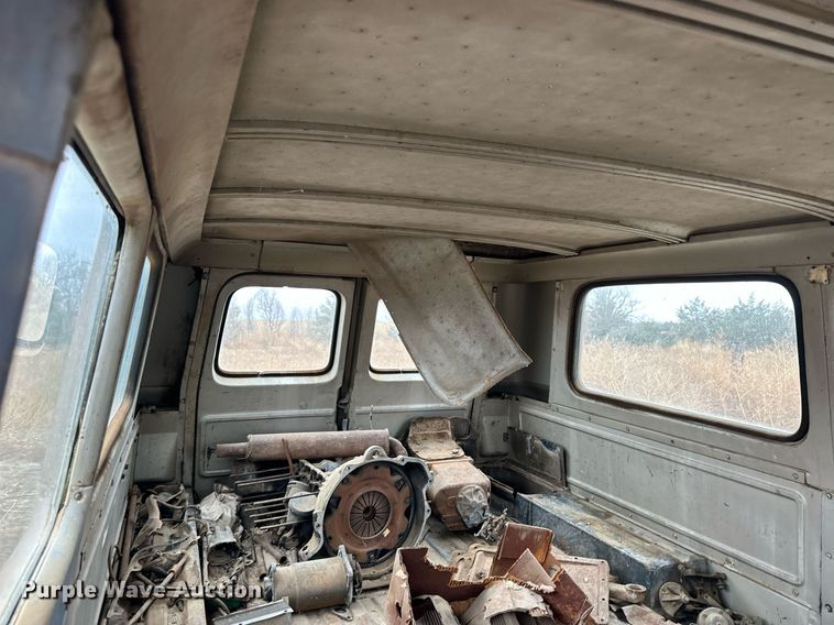 image for item NS9016 1964 Chevrolet Greenbrier  van