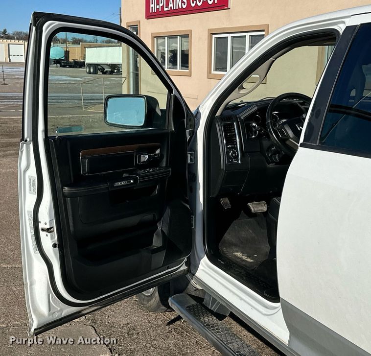 image for item NS9039 2016 Dodge Ram 1500 Laramie  Crew Cab pickup truck