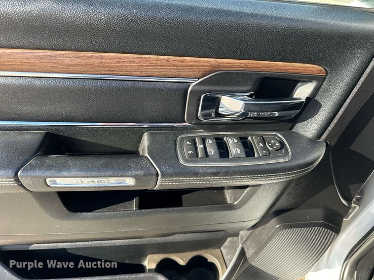 image for item NS9039 2016 Dodge Ram 1500 Laramie  Crew Cab pickup truck