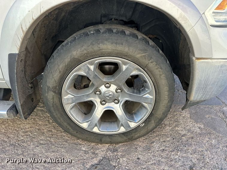 image for item NS9039 2016 Dodge Ram 1500 Laramie  Crew Cab pickup truck