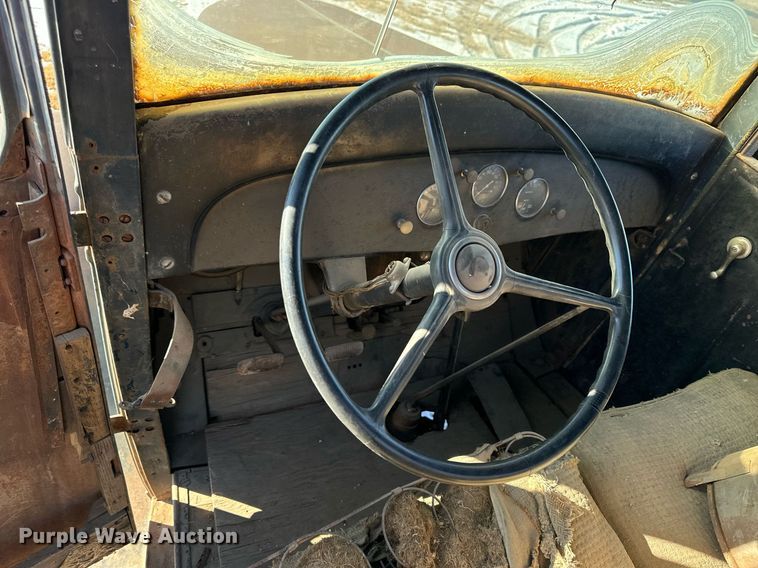 image for item NS9047 1933 Chevrolet  pickup truck