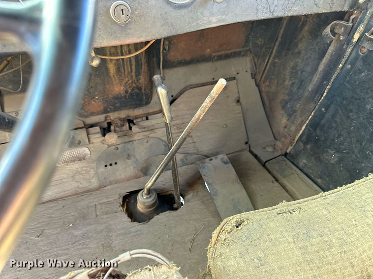 image for item NS9047 1933 Chevrolet  pickup truck