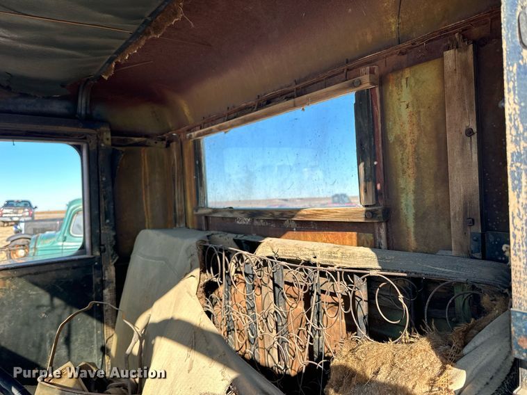 image for item NS9047 1933 Chevrolet  pickup truck