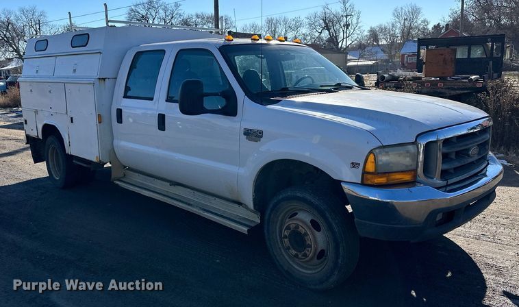 image for item NS9055 1999 Ford F450 Super Duty XLT  Crew Cab utility / service truck