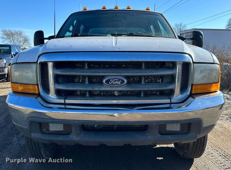 image for item NS9055 1999 Ford F450 Super Duty XLT  Crew Cab utility / service truck