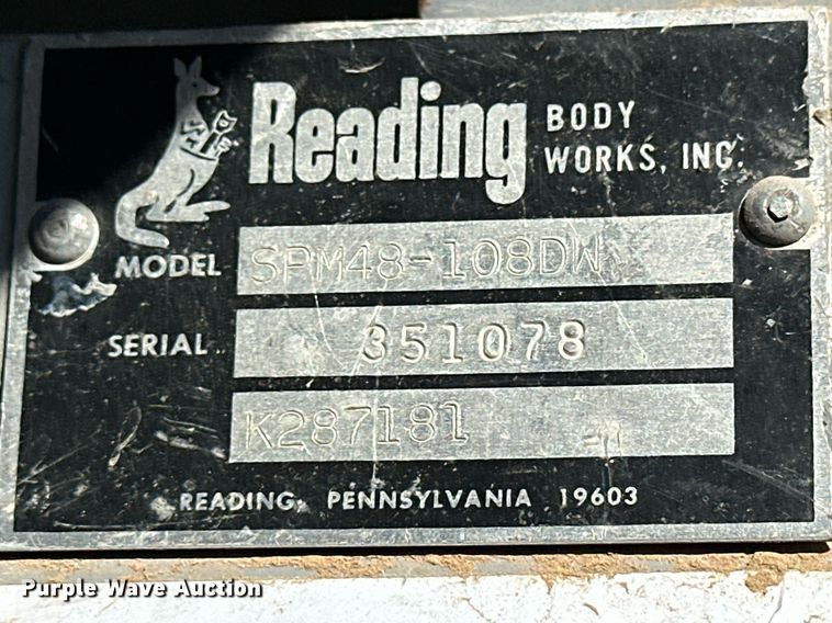 image for item NS9055 1999 Ford F450 Super Duty XLT  Crew Cab utility / service truck