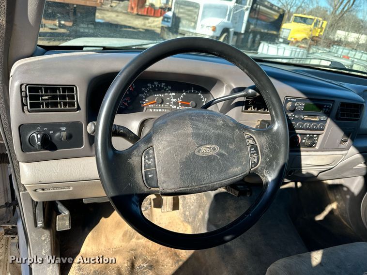 image for item NS9055 1999 Ford F450 Super Duty XLT  Crew Cab utility / service truck