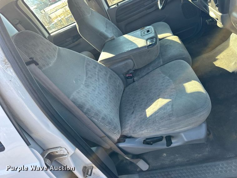 image for item NS9055 1999 Ford F450 Super Duty XLT  Crew Cab utility / service truck