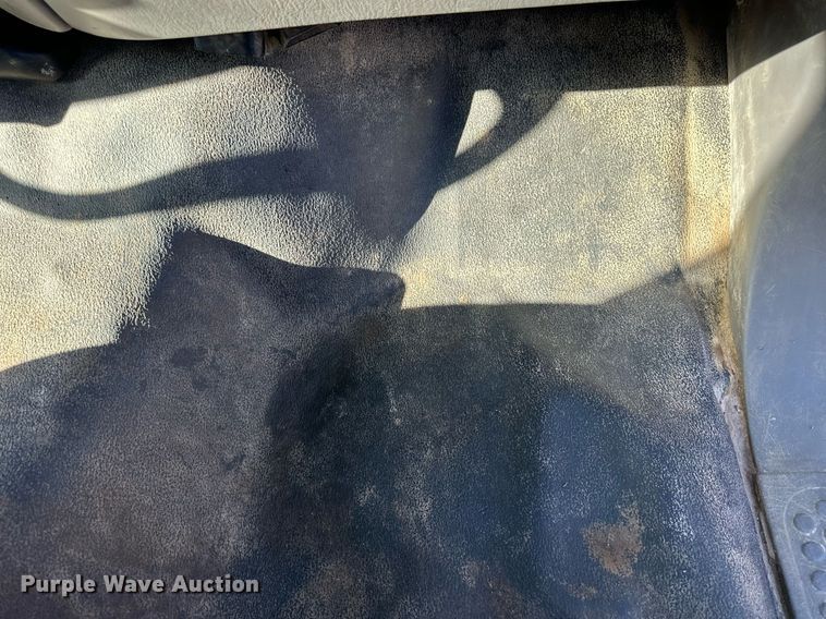 image for item NS9055 1999 Ford F450 Super Duty XLT  Crew Cab utility / service truck