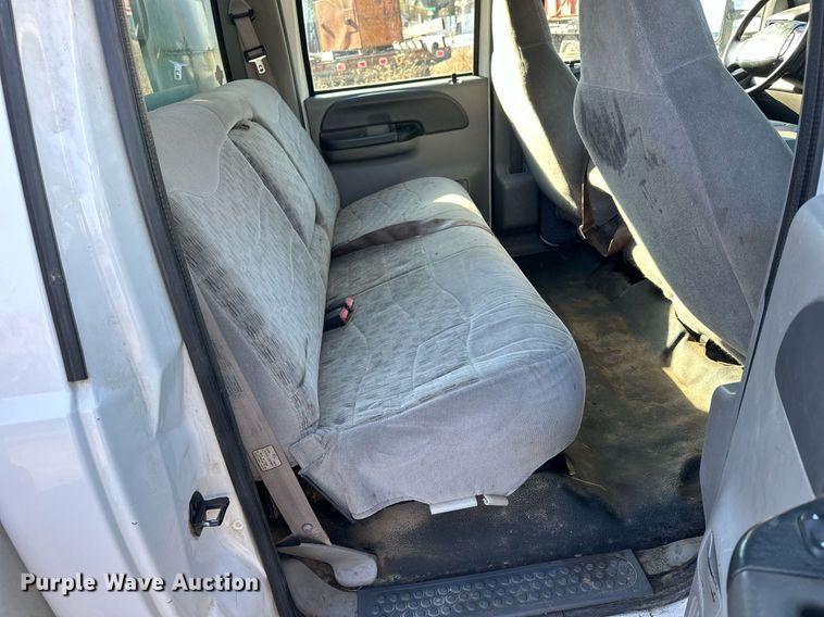 image for item NS9055 1999 Ford F450 Super Duty XLT  Crew Cab utility / service truck