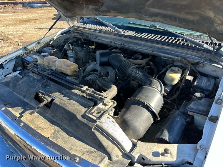 image for item NS9055 1999 Ford F450 Super Duty XLT  Crew Cab utility / service truck