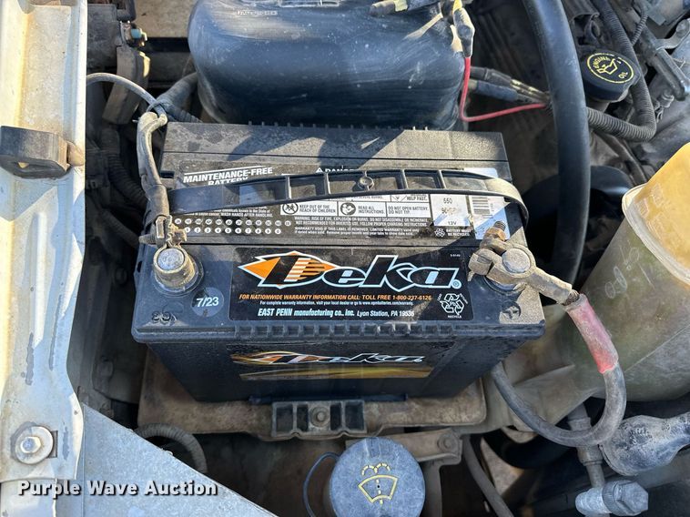 image for item NS9055 1999 Ford F450 Super Duty XLT  Crew Cab utility / service truck