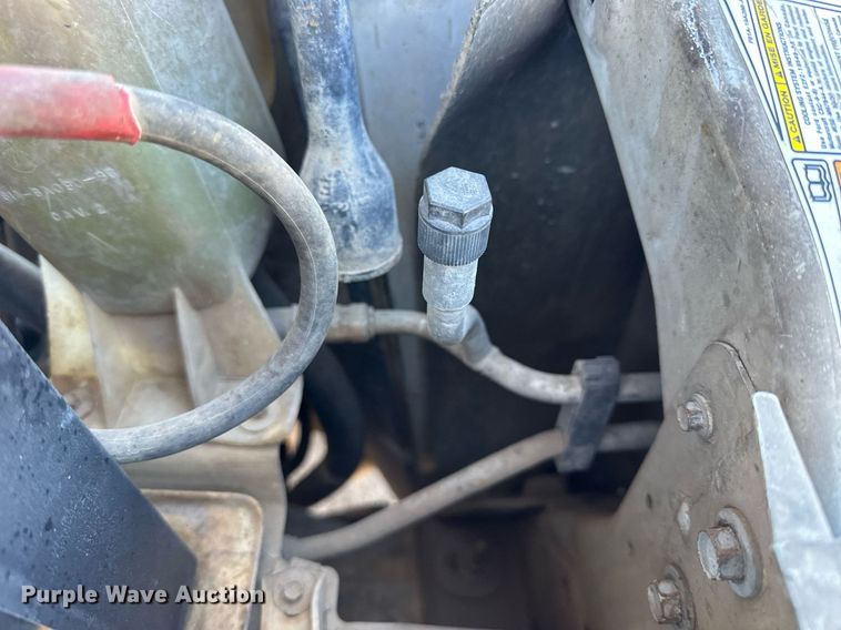 image for item NS9055 1999 Ford F450 Super Duty XLT  Crew Cab utility / service truck