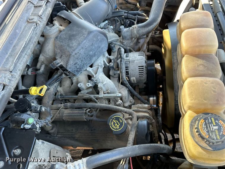 image for item NS9055 1999 Ford F450 Super Duty XLT  Crew Cab utility / service truck