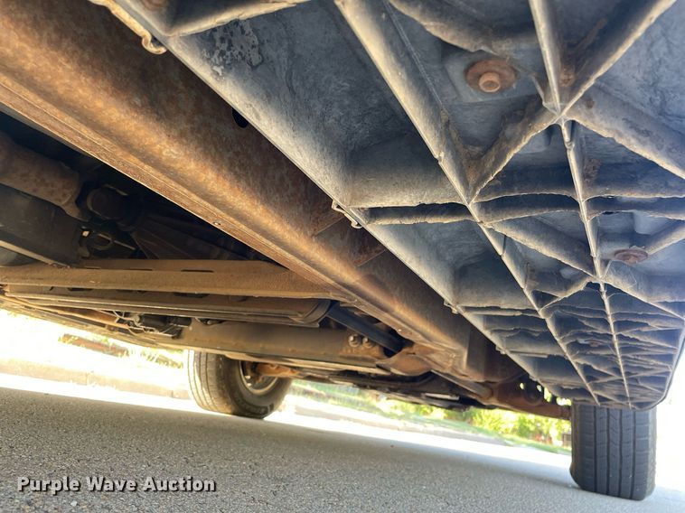 image for item NX9771 2001 Chevrolet Suburban  SUV