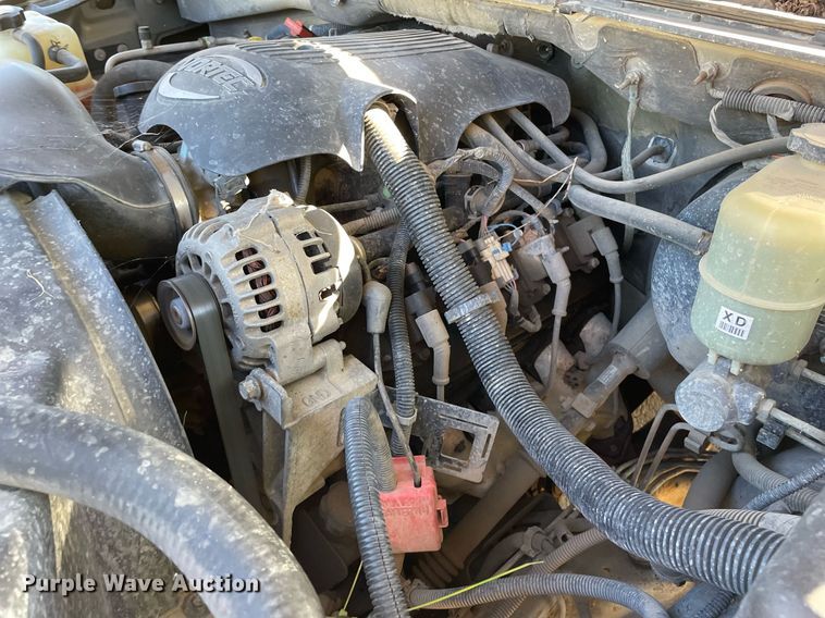 image for item NX9771 2001 Chevrolet Suburban  SUV